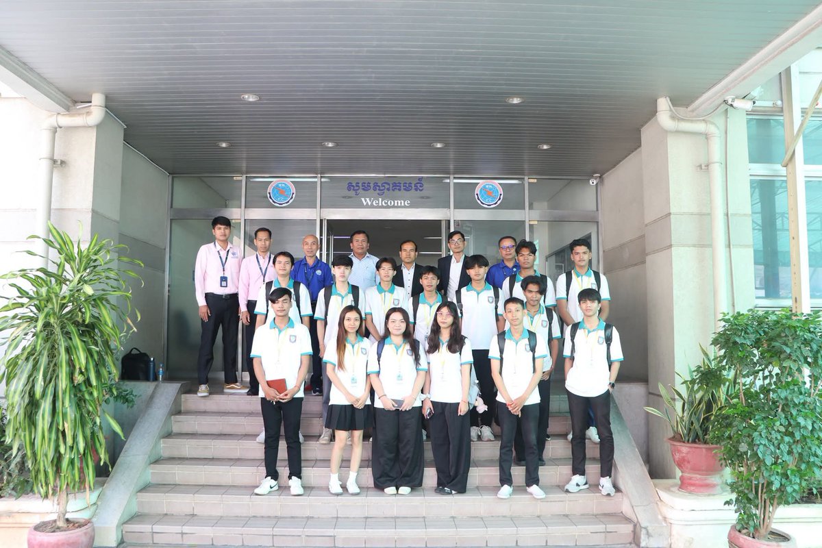 CambodiaTelecom's tweet photo. នៅថ្ងៃទី១ ខែកក្កដា ឆ្នាំ២០២៦ ទ.ក. បានរៀបចំវគ្គបណ្ដុះបណ្ដាលជូននិស្សិត��កពីសាកលវិទ្យាល័យ ប៊ែលធី អន្តរជាតិ ក្នុងគោលបំណងចែករំលែកចំណេះដឹង និងបទពិសោធន៍ https://t.co/iYevMFrxsS