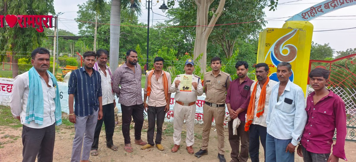 SP_Neemuch's tweet photo. рджрд┐рдирд╛рдВрдХ03.07.2026 рдХреЛ рдЬрд┐рд▓рд╛ рдиреАрдордЪ рдореЗрдВ рдерд╛рдирд╛ рд░рд╛рдордкреБрд░рд╛ рдПрд╡рдВ рдерд╛рдирд╛ рд╕рд┐рдВрдЧреЛрд▓реА рдореЗрдВ рдмрд╕ рд╕реНрдЯреЗрдгреНрдб рд╕рд┐рдВрдЧреЛрд▓реА рдПрд╡рдВ рд░рд╛рдордкреБрд░рд╛ рдореЗрдВ рд╕рд╛рдпрдмрд░ рдЕрдкрд░рд╛рдзреЛрдВ рдХреЗ рдкреНрд░рддрд┐ рд░реЛрдХрдерд╛рдо рд╣реЗрддреБ рдЬрд╛рдЧрд░реВрдХрддрд╛ рдХрд╛рд░реНрдпрдХреНрд░рдореЛрдВ рдХрд╛ рдЖрдпреЛрдЬрди #SafeClick2.0 #CyberSecurity #MPPolice #CyberAwareness
@CMMadhyaPradesh @DGP_MP @MPPoliceDeptt @IgpUjjain https://t.co/kkmDbPWFtL