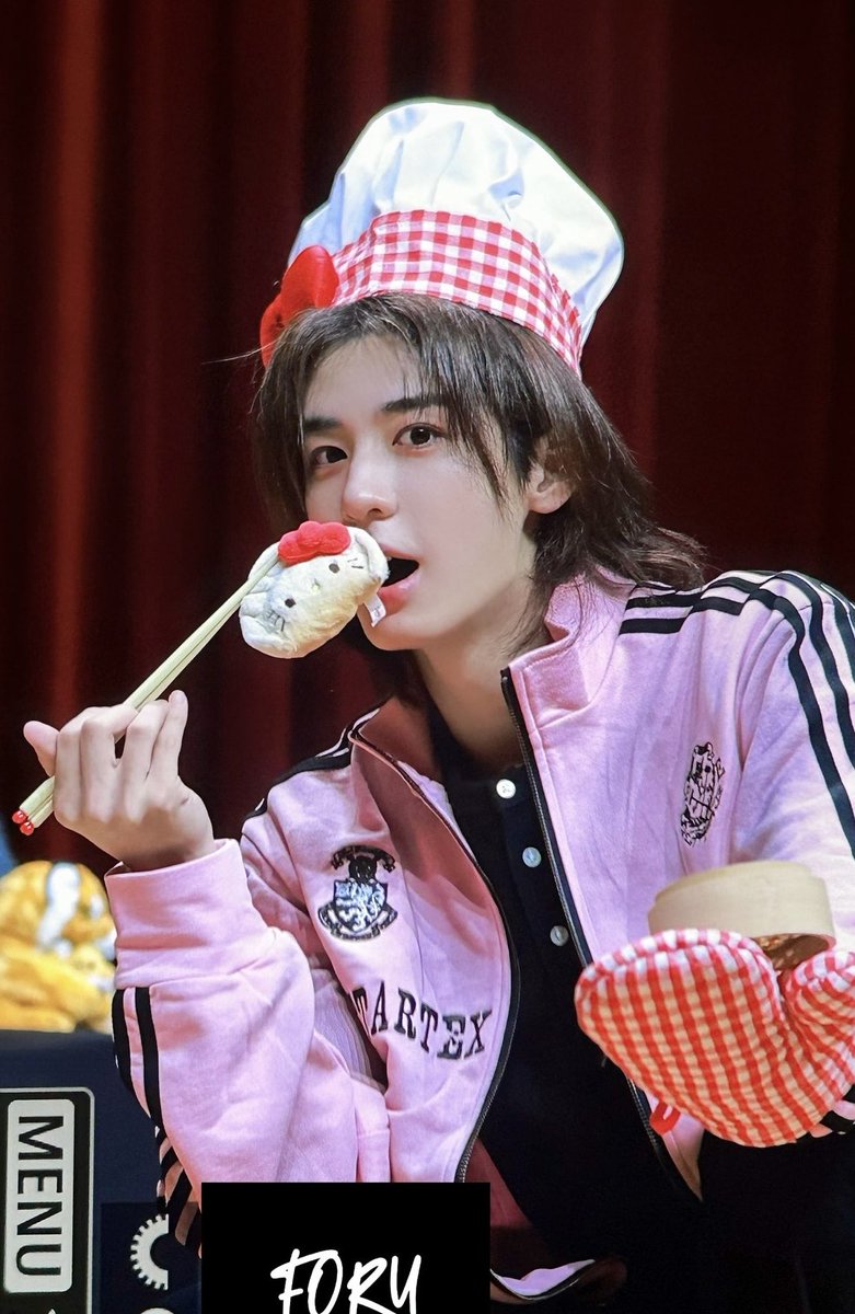 kkurowonie's tweet photo. he just gets cuter every day https://t.co/PLGJNhuZH7
