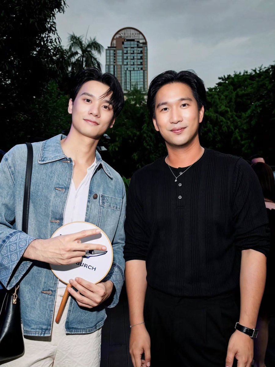 KengNampingOFC's tweet photo. 030726 🦆 #KengHarit IG Update
KENG TORY BURCH AT ICONSIAM
#ToryBurchxKengHarit

IG: armjuntarasugree
🖇️ https://t.co/WDGRLrSP2z

#KengNamping #เก่งน้ำปิง https://t.co/EitRn3TUKl