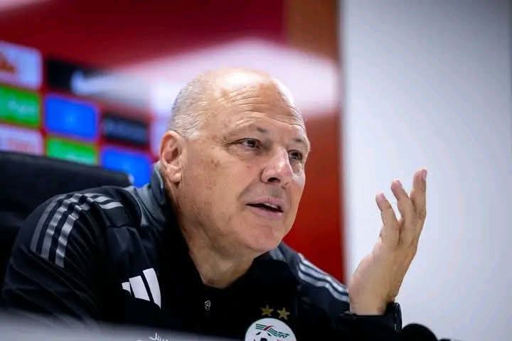 mohamedrd31's tweet photo. هذا الفرخ الزامل كان في الدرجة الرابعة لدوري السويسري وكان يخلص 3000 فرنك  متكفيهش حتا شهر 
��ا للجزائر ولا يخلص 40 الف دولار 
وزيد فوق هذا يخرج بتصريحات كيما هذو كارثة والله 
الرياضة في الجزائر لازملها ثورة شاملة https://t.co/lWmCXt63z1