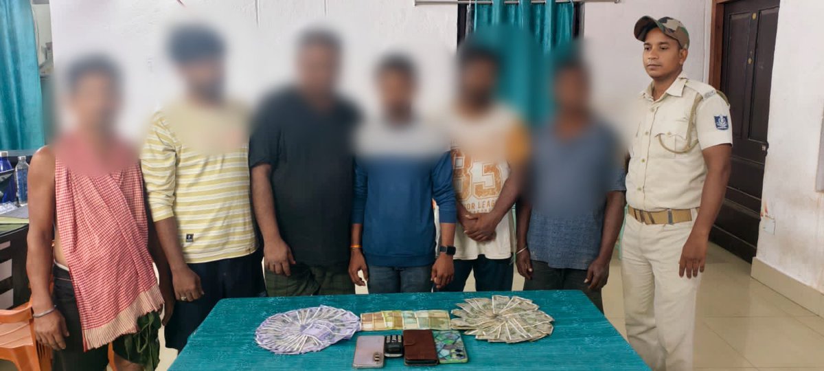 sp_ganjam's tweet photo. Purushottampur Police Action Against Gambling

Purushottampur Police apprehended 6 gamblers while they were engaged in illegal gambling at Village Sama in connection with Purushottampur P.S. Case No. 412/2026. During the raid Police Seized a Cash amount of ₹12,500/-, 4 mobile phones and playing cards

#GanjamPolice #OdishaPolice