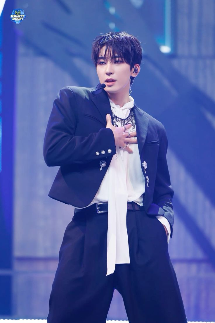 How many days until OT13 SVT return? tweet media