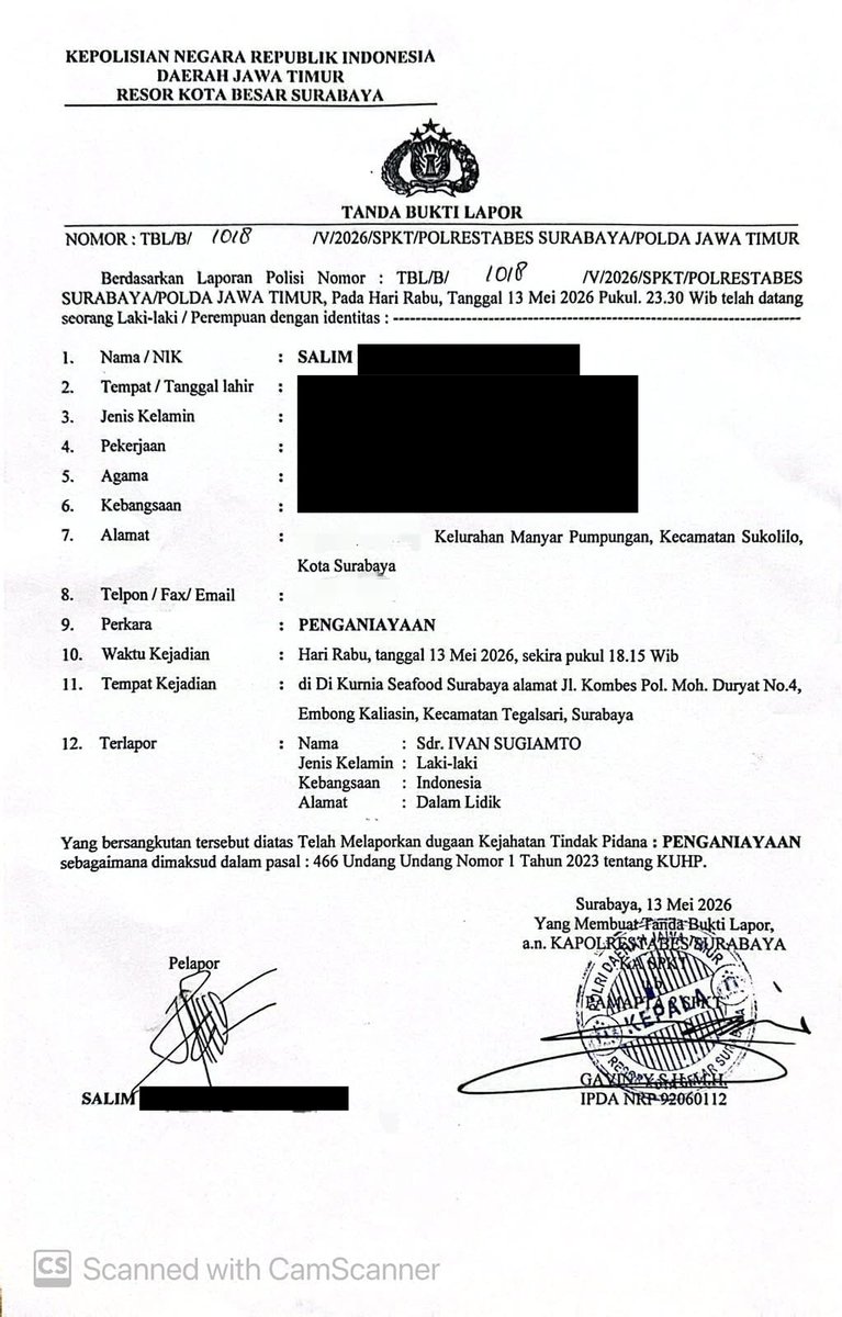 LexWu_13's tweet photo. Percuma @PolrestabesSby pencitraan pakai penghargaan Presiden @prabowo . tapi penyampaian Presiden dalam penegakkan hukum aja gk bisa.
kanda @ListyoSigitP ini ex napi yg suruh anak kecil menggonggong, bebas bersyarat! stlh bebas, arogansinya tetap! aniaya orang! kasus diem ditmpt https://t.co/AgPEvzVHz6