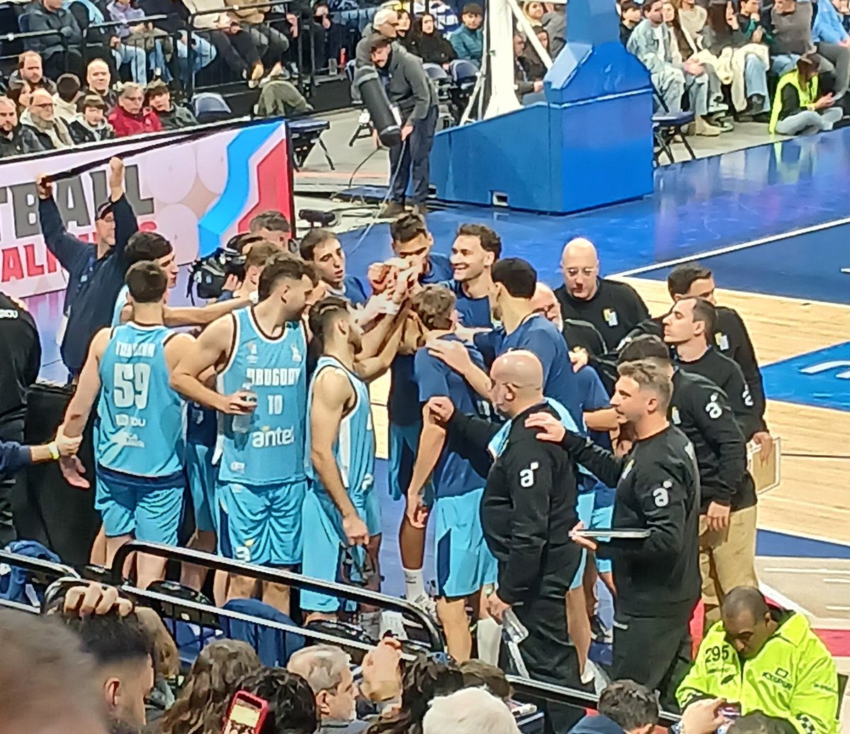 JuanHolfman's tweet photo. La celeste que nos une
La celeste que contagia
La celeste que va para adelante https://t.co/rWJFuaRcAu