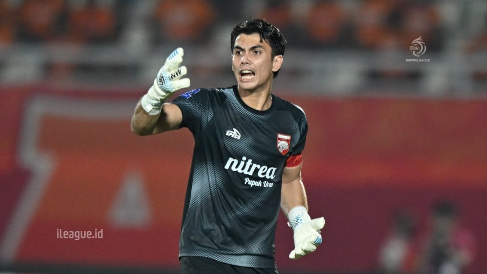 IndosFC's tweet photo. 🚨 TERBARU 🚨

🇮🇩Nadeo Argawinata (29) dikabarkan bakal gabung PERSIJA untuk gelaran 🇮🇩ISL musim 2026/27.

Pada pertengahan bulan Juni lalu BORNEO mengumumkan telah perpanjang kontrak penggawa Timnas Indonesua tersebut untuk durasi tiga musim kedepan.

TEBUS FC JAA?!! https://t.co/J6KRvjX2FN