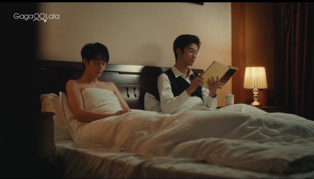 AkrgFullMoon's tweet photo. ⠀
#BittersweetLove|#嫁入高门|#BittersweetLoveEp1 encubriendo un embarazo, #FanFan se casa con #LuXin termina siendo protegido por #BeiLuQuin quien es atraído por la nobleza y la necesidad de protegerlo. Sus encuentros son para elevar el estatus de #FanFan que no tiene estudios. https://t.co/XkEIT4y4iB