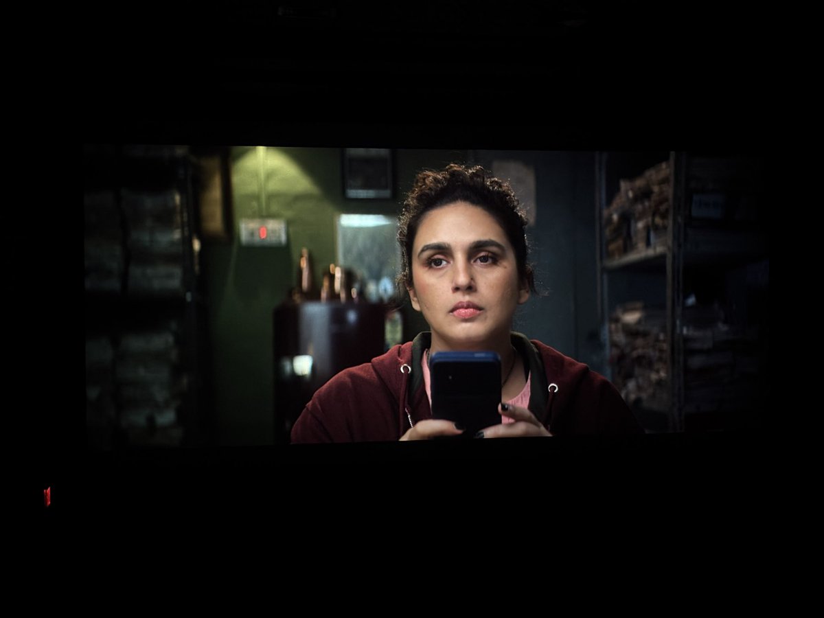 MrFamous124's tweet photo. #BabyDoDieDo Huma Qureshi delivers a commendable act. Playing a deaf and mute woman, she communicates remarkably well through her expressive eyes and restrained body language. Chunky Pandey is effective in his role, while Sikander Kher delivers what is expected of him! https://t.co/H2c5r15xd0
