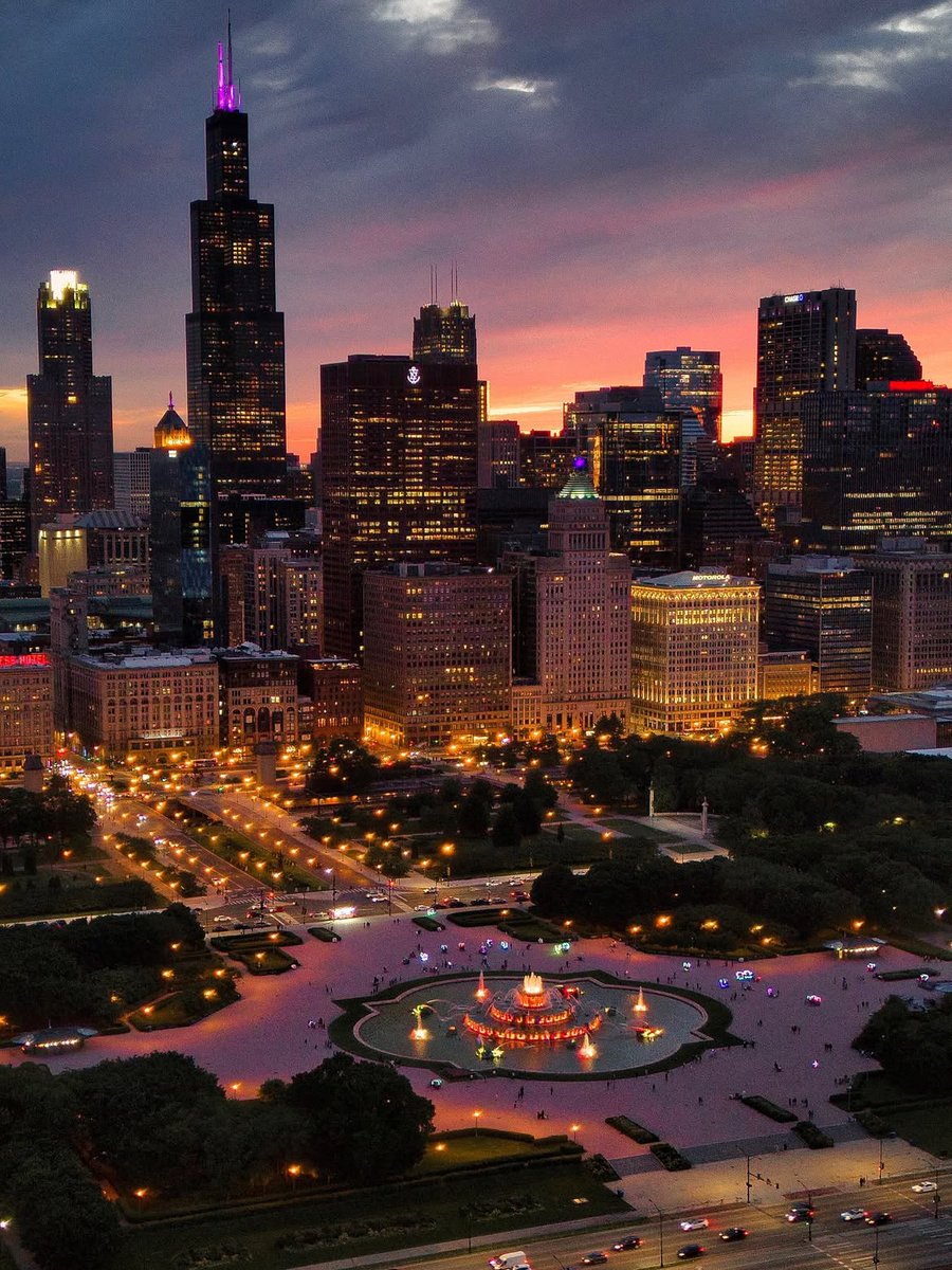 CityScapesNC's tweet photo. Chicago, Illinois 🇺🇸 https://t.co/R0My9nyyEB