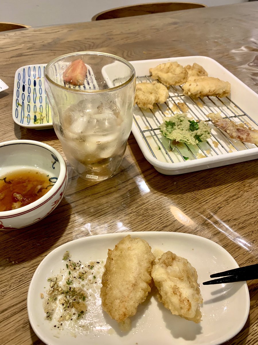 wataru_ika's tweet photo. 今夜はひさびさ（何ヶ月ぶり？）に、4stメンで遊ぶ！ぞ！！😊

たぶんスプラはやらんけど🦑
疲れるから笑

ちなみに今はホッピー飲みながらとり天つまんでる。シアワセ。 https://t.co/3B19VYTgjb