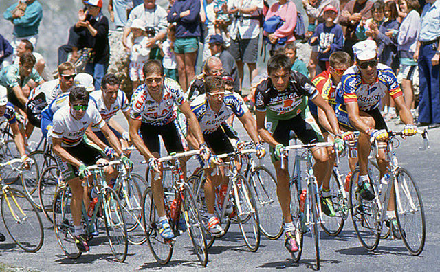 josean0728's tweet photo. Los Bugno,Delgado,Fignon e Indurain en plena persecución a Chiappucci en la histórica etapa de Sestriere
@letour (1992) https://t.co/a7qfoaA4uc