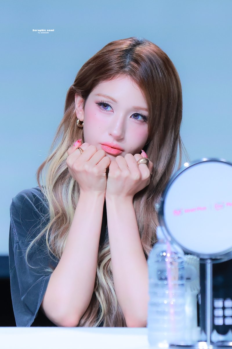 seraphicsomi's tweet photo. 260628 엠넷플러스 팬싸인회 HQ.

#전소미 #JEONSOMI #아이오아이 #IOI https://t.co/NdOevFdxlD
