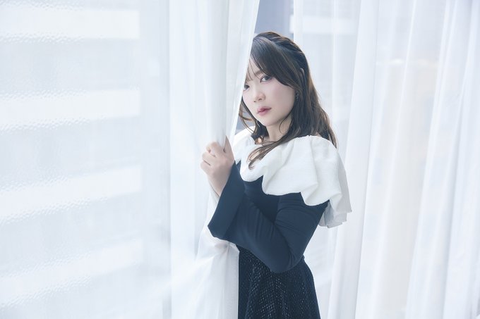 フォロー＆RPで #プレゼント！】 #伊藤彩沙 直筆サイン入りポラロイド
