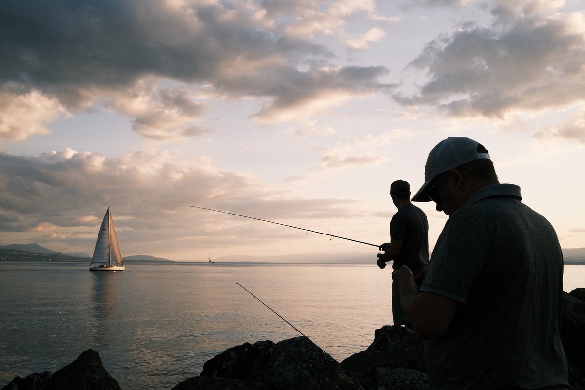 AtieBan's tweet photo. Fishing https://t.co/YxsO3d4UdV