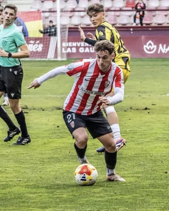 IvanCorrochano5's tweet photo. 🔵⚪️ ¡𝐇𝐄𝐑𝐄 𝐖𝐄 𝐆𝐎!

🔐 El CF Talavera habría cerrado dos incorporaciones más para la próxima temporada.

🔝 Llegarían Arman Lazcano desde la SD Logroñés y Carlos Benítez desde la UD Logroñés.

💎 Dos jugadores jóvenes con gran potencial.

ℹ️ @__AngelGarcia__ https://t.co/bb7iLIwkid
