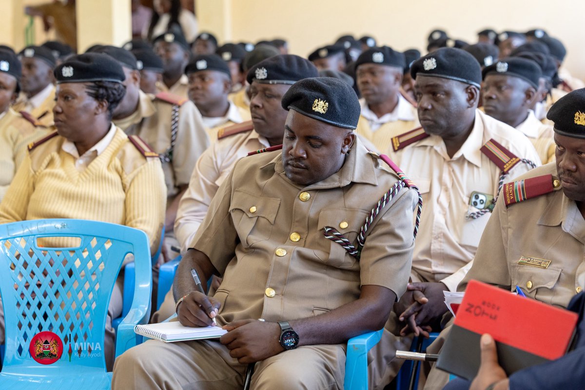 ray_omollo's tweet photo. Held a consultative meeting with National Government Administrative Officers (NGAOs), including Assistant County Commissioners and Chiefs from Emuhaya and Luanda Sub-Counties, to review key administrative and security matters affecting the region.

The engagement provided an opportunity to assess service delivery, strengthen coordination within the national administration framework and discuss strategies for enhancing security, governance and effective implementation of government programmes at the grassroots level.