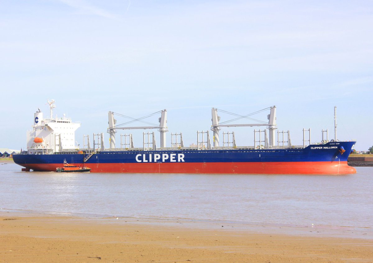 GeoffreyWatson2's tweet photo. Clipper Mallorca passing Gravesend just after 0900 this morning.
Completed in Japan July last year.
25,003GT
IMO 1047122.
#tateandlyle #thamesrefinery #thames #shipping #sugar #bulk #portoflondon #maritime #marinephotographer #clipper #japan #singapore https://t.co/VQF1LXuhll