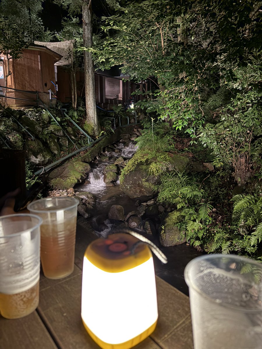 LEXUSIS5's tweet photo. 森の中で
川の流れを聞きながら
最高のおビール🍺
今夜も乾杯🍻 https://t.co/h8JLI8tB6i