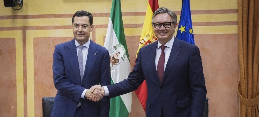 Joaquin_Kremel_'s tweet photo. Moreno Bonilla de suavón a suavóx. https://t.co/JtfBG7OLye