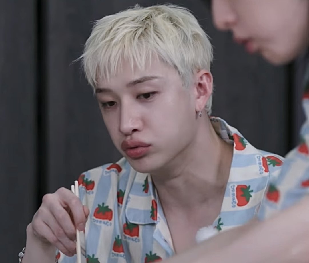 hynchnstar's tweet photo. Pouty puppy to cleanse your tl https://t.co/vQ5nuPFyhX