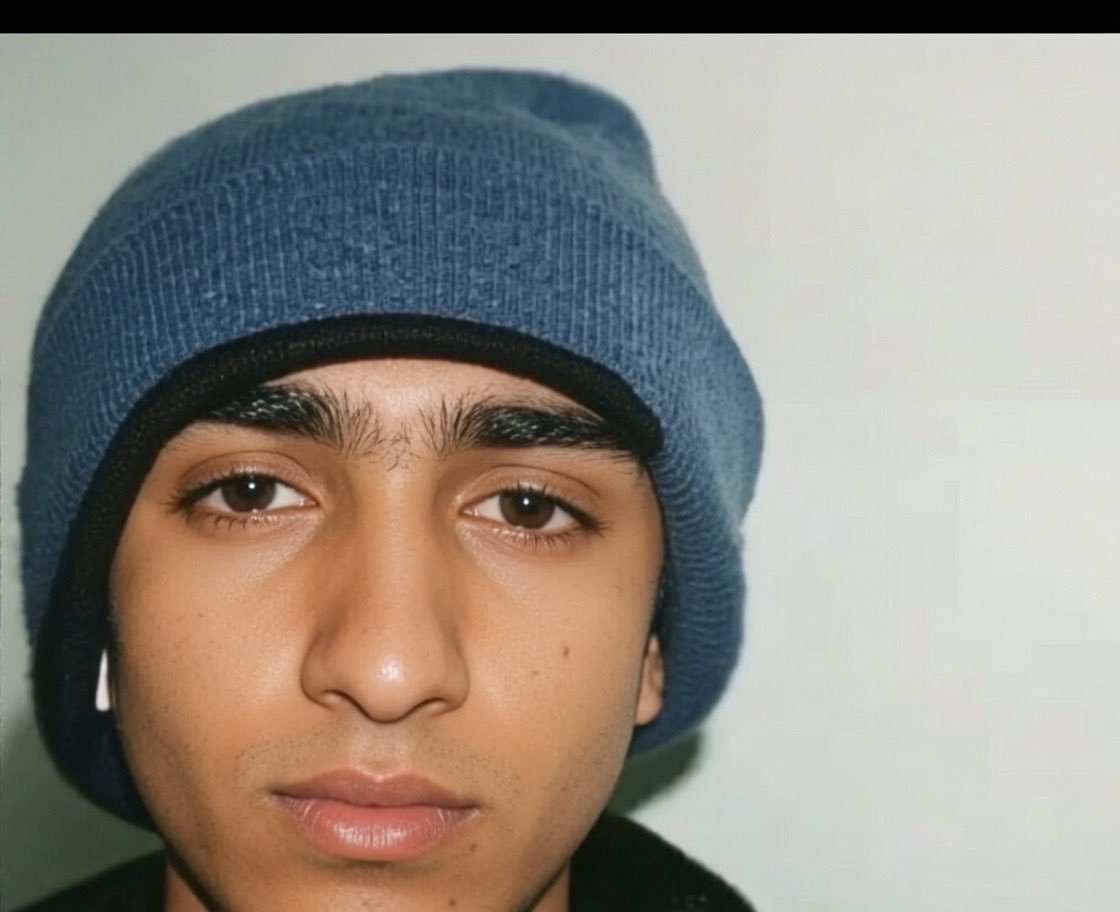 Jason111926's tweet photo. @dqvelish @jason101025 Using ai to make me look ugly,lmao 🤣 

these r same pictures, one is heavily filtered &amp; one is less filtered.
How do you manage to look like this? By looking at your account, it looks like god made you ugly on purpose so the outside looks same as inside.

https://t.co/0ALevyEspe https://t.co/8ubKFq63ja