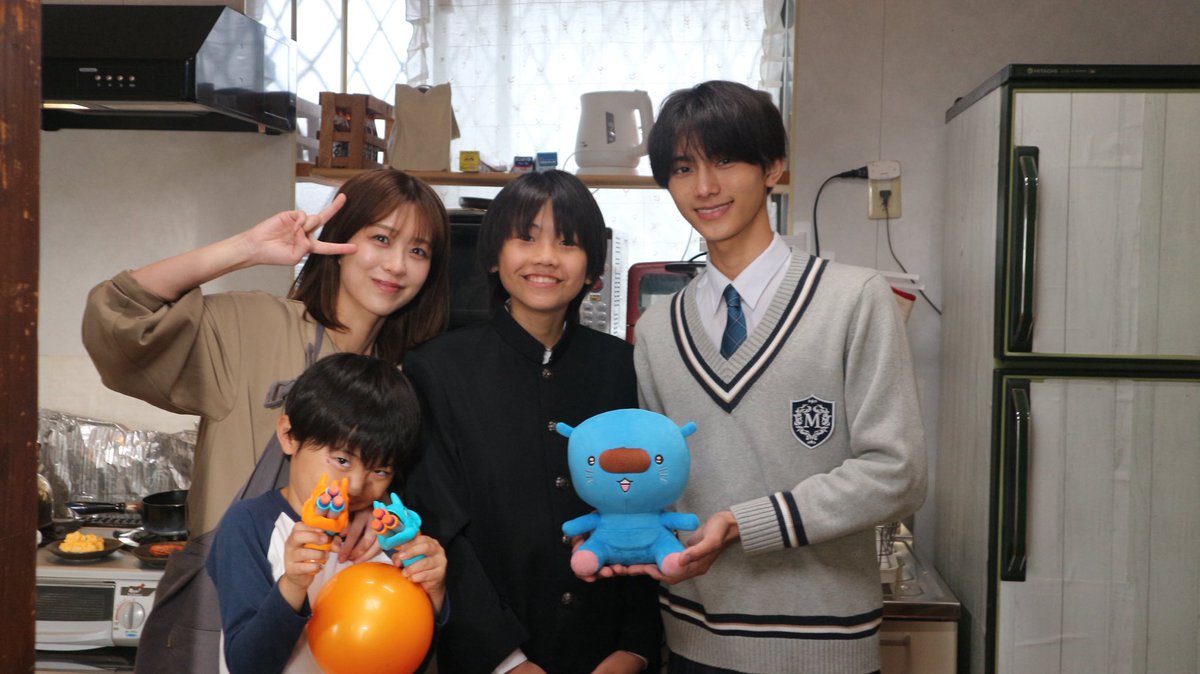 io_to22's tweet photo. ご報告📢
みずほFGショートドラマ
「ただいま」1話、2話に出演しました。

かけがいのない家族との時間、、大切ですよね💙

こちらからご覧ください！
https://t.co/oR0OTz3hzF

#青い挑戦　#私の青い挑戦
#家族　#ショートドラマ
#みずほ　#あおまる
#富樫庵　#METEORA https://t.co/REvDmb7beo