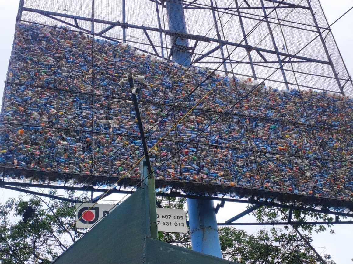 kepro_ke's tweet photo. Nairobi, have you seen this? 

There's a billboard along University Way that's turning heads and for good reason.
It's filled with real plastic waste.
The question is... why?
How much plastic waste do you think it takes to fill a billboard like this?
Could some of your waste be part of this pile?
Or perhaps the bigger question is...
Is this billboard simply reflecting our everyday relationship with waste?
Every bottle, wrapper, and plastic container has a story. Some end up recycled. Many end up on our streets, in our rivers, or in places they were never meant to be.
So we'd like to hear from you:
What do you think this billboard is trying to say?
And more importantly...
How do you dispose of your waste?
Share your thoughts in the comments. No wrong answers, we're curious.

#ThePROthatDelivers #Sustainability