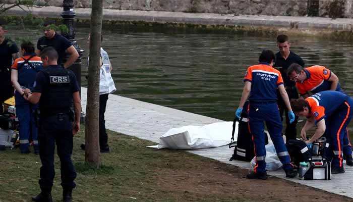 Nawaiwaqt_'s tweet photo. فرانس میں شدید گرمی، ایک ہفتے میں 2 ہزار سے زائد اموات
https://t.co/KxzGMtNbBb
#France #HotWeather #HighTemperature #Deaths https://t.co/JyI0rmbk7p