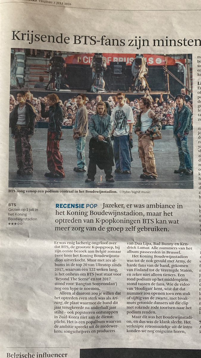 minmagnesite's tweet photo. I don’t know about this one.. i don’t want to hate on the journalist but there’s some mistakes and most of the criticism is on the lack of decor or band on the stage.. but it’s 360° so it wasn’t really possible? https://t.co/auuzLslwMu