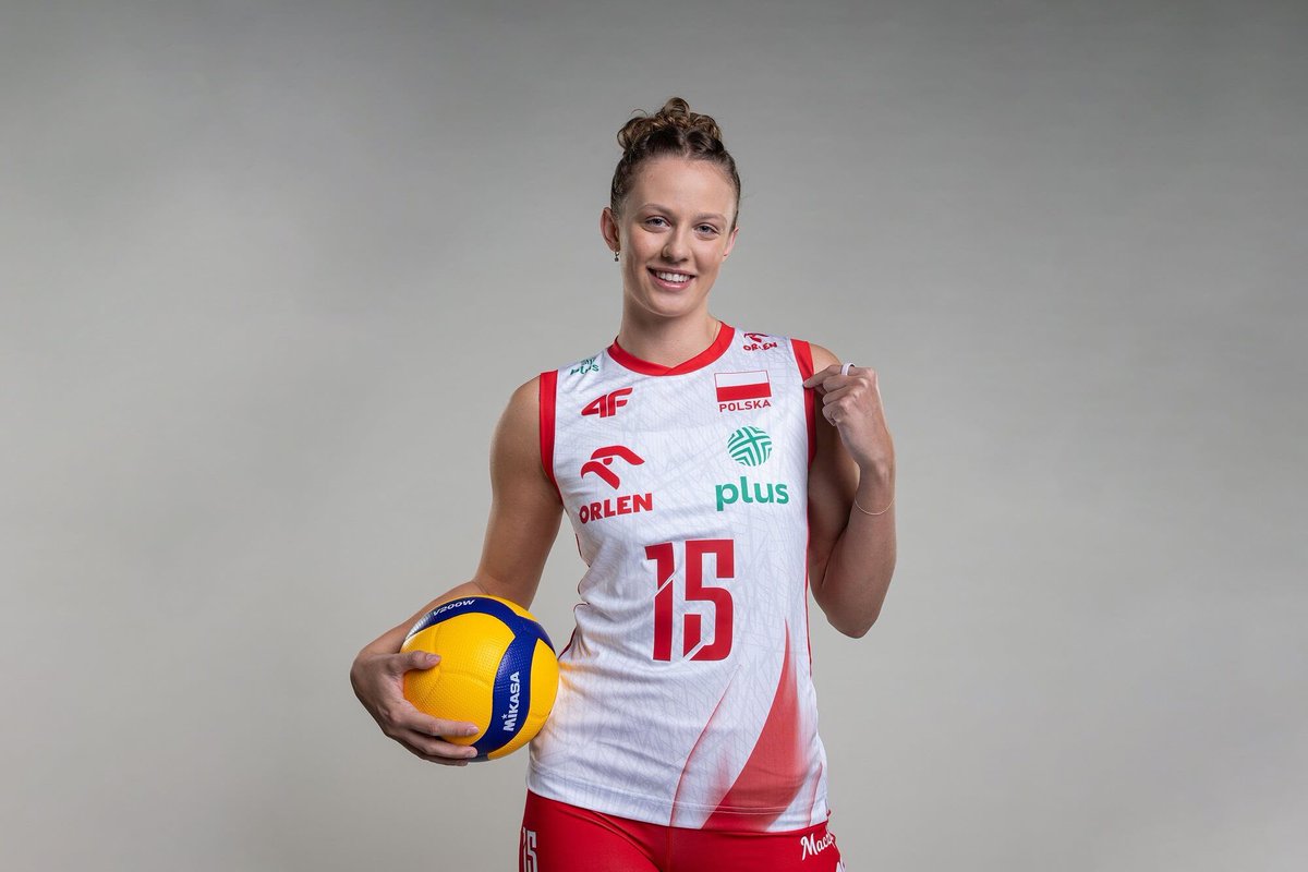 wasiiewskim's tweet photo. 🇵🇱❌ Martyna Łukasik oraz Martyna Czyrniańska nie zagrają podczas trzeciego tygodnia #VNL2026. Zadebiutuje Julia Orzoł.

W Japonii Polki czeka bardzo wymagająca przeprawa. Rywalami: Turcja, USA, Brazylia, Japonia. 

Aby awansować do finałów, potrzeba min. 1 zwycięstwa. #jazdababy https://t.co/jt9zuewmkB