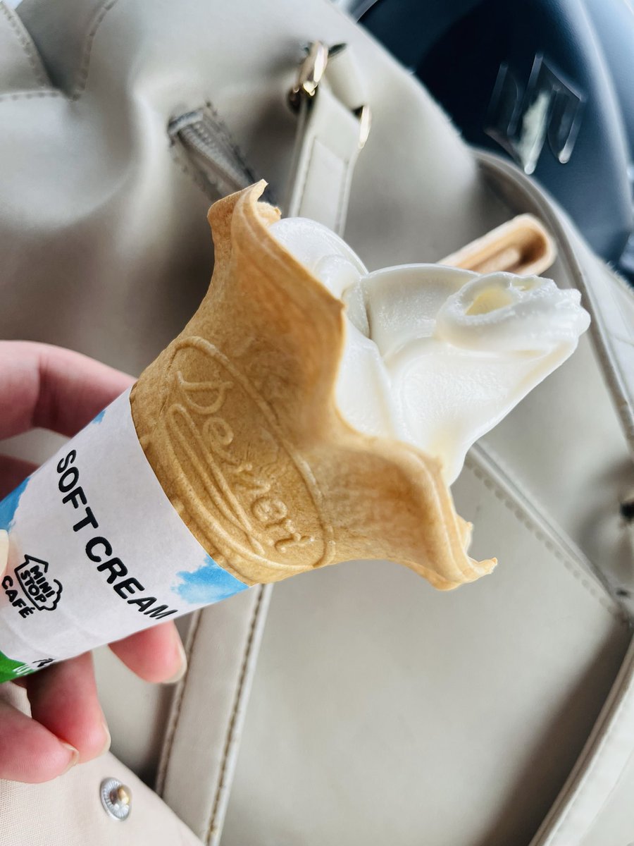 ayu_ch1's tweet photo. 🍦
@ministopfan
#バリと北海道ミルクソフト https://t.co/6WyvoSn2db