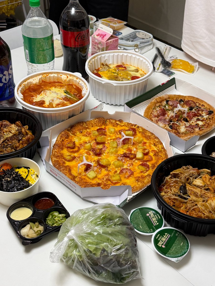 aeiou5i's tweet photo. 랜덤배달깡

희망편                                      절망편 https://t.co/Shbxt3eteJ