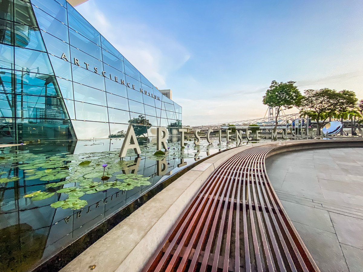 javanng's tweet photo. Lotus ponds and clear blue skies at ArtScience Museum. 🪷
Always love taking a stroll past the ArtScience Museum. A perfect spot to just sit, unwind, and watch the day go by.
#ArtScienceMuseum #marinabay #singapore #citywalks #visitsingapore https://t.co/NMdNpCE4td