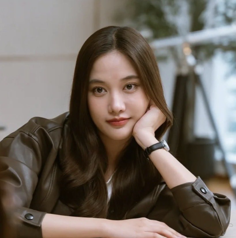 lovefreen431's tweet photo. I’ve come to Florida for some work, and since the final episode is tomorrow, I won’t be able to watch it as it airs 🥺 I also won’t be able to check updates on tomorrow’s event or participate in the trending activity but I will try
Miss u Lom🥺#srchafreen #4Elementstheair https://t.co/YAbC2fBfXt