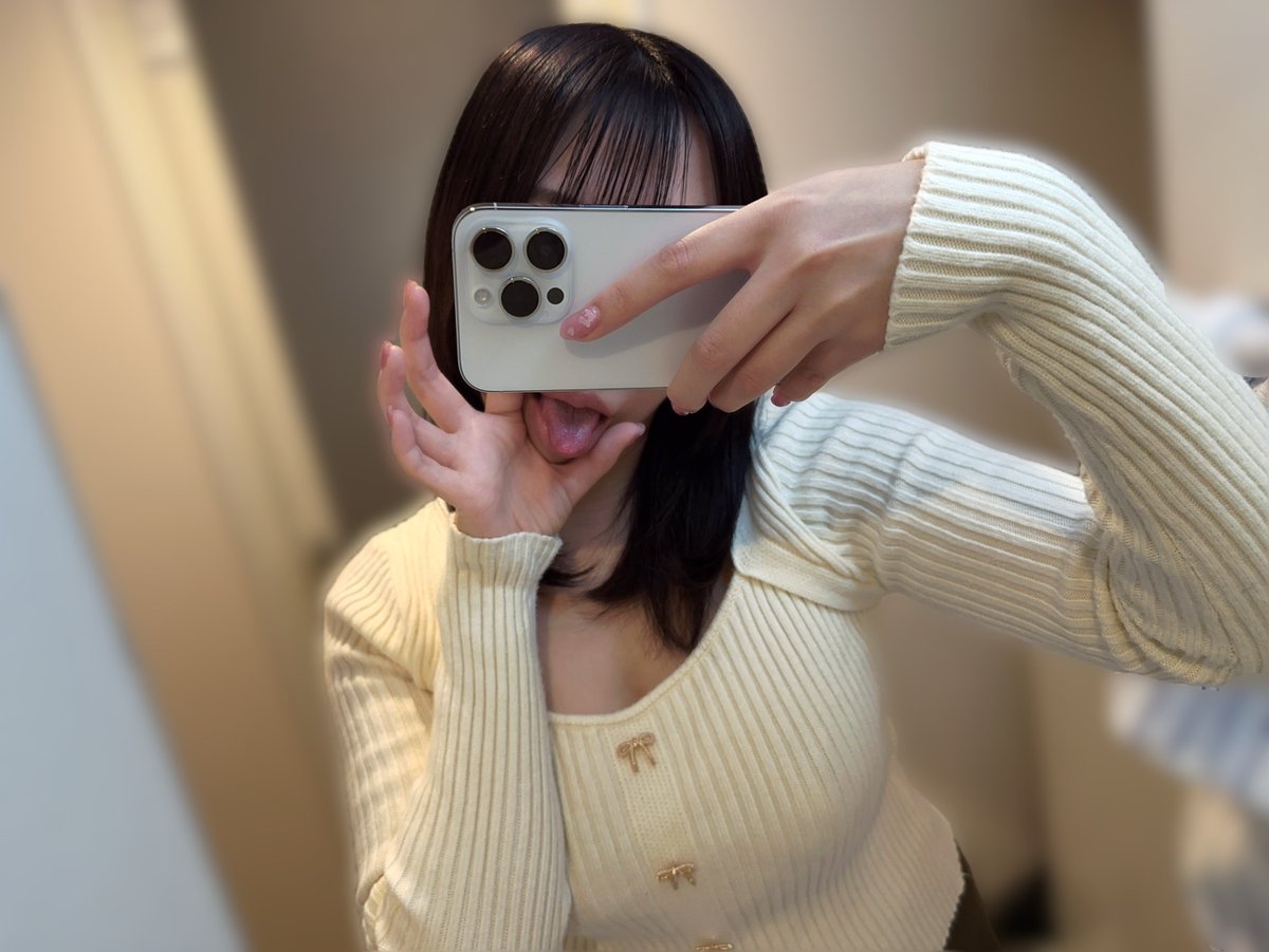 Hin_aaa00's tweet photo. 今だけ鍵開けた
大学生の○垢見れた人奇跡 https://t.co/BPEGR2ENYS