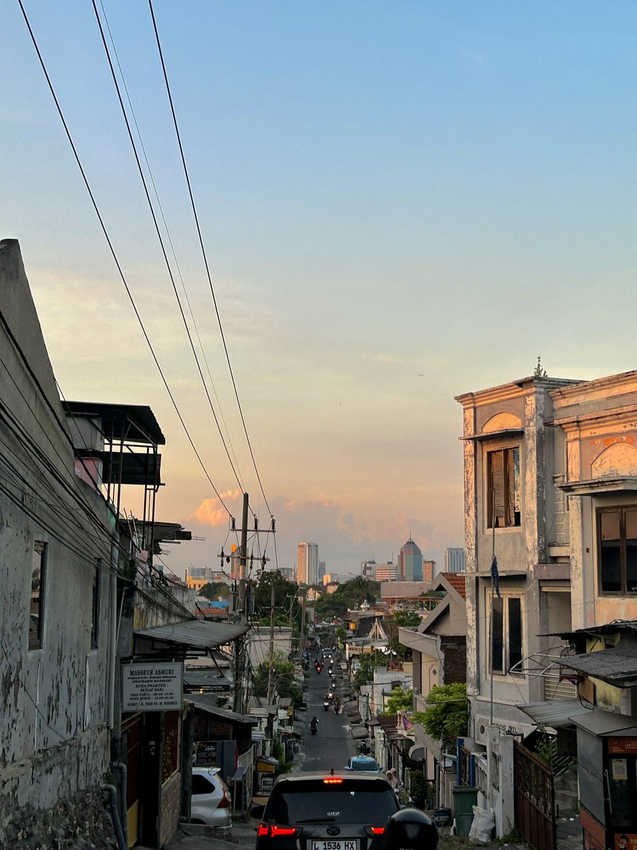 dwsptqum's tweet photo. Culture shock pertama kali ke Surabaya? https://t.co/i29eSWxWrV