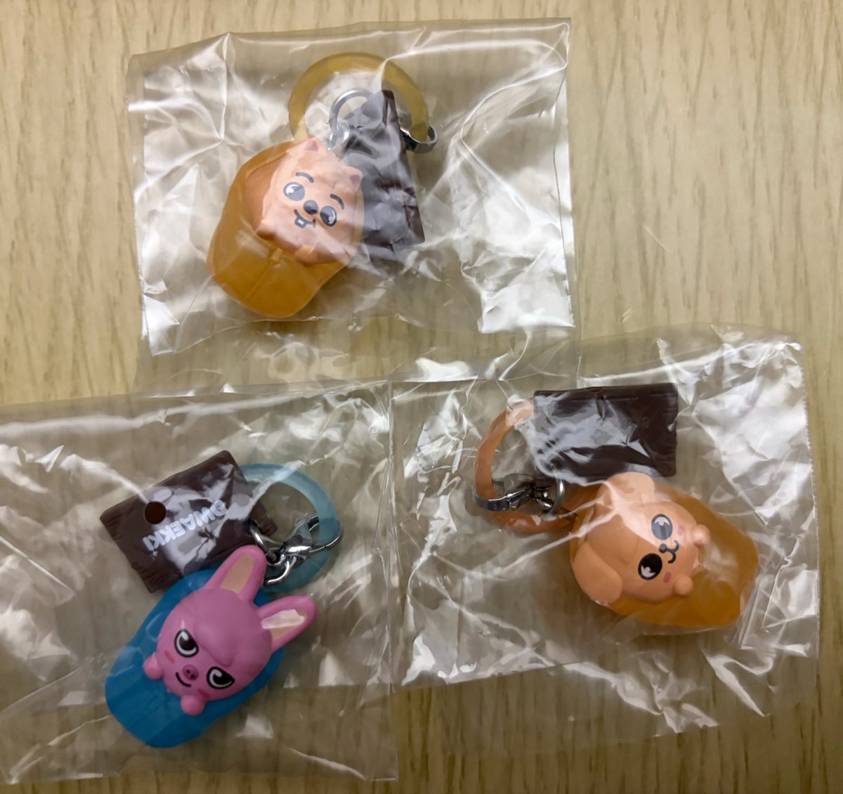 h03200914's tweet photo. Stray Kids straykids スキズ SKZOO めじるしアクセサリー ソロキャンプ 交換 ガチャ

譲）パピーム🐶ハンンクウォッカ🐿️
　　トゥエッキ🐖🐇

求）ジニレット🥟＞リービット🐰

郵送にて交換希望です！

お気軽にお声掛けください
よろしくお願いします☺︎ https://t.co/TlBcMx3giw