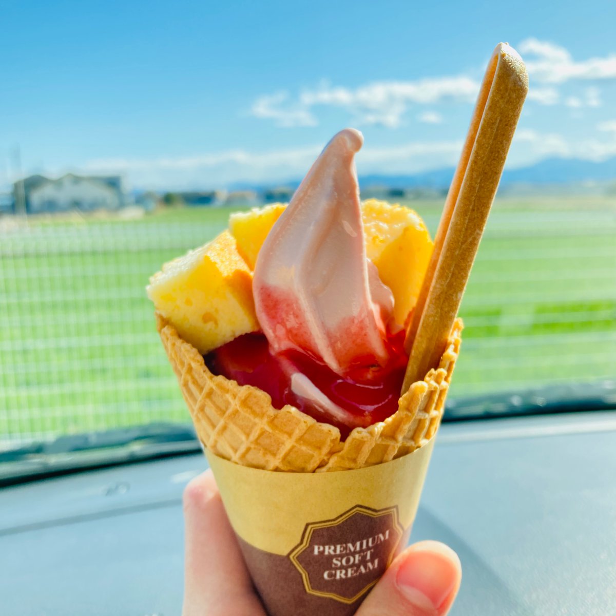 maruo15maruo's tweet photo. 北海道ミルクソフト無料券プレゼント企画！🍦
7/3 19:00~20:00に @ministopfanと #バリと北海道ミルクソフト をつけてミニストップのソフトクリームの画像を投稿しよう！
https://t.co/TScqhUd5b0 https://t.co/GI50H3IXOt