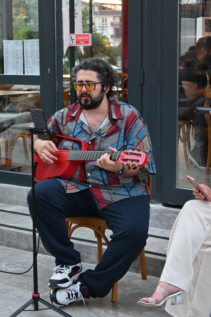 ononkafe's tweet photo. ONON Kafe’nin 29’uncu Şubesi Bahçelievler’de Açıldı

Balıkesir’in yerel markası ONON Kafe, hizmet ağını genişletmeye devam ediyor. ONON Kafe’nin 29’uncu hizmet noktası olan Bahçelievler Şubesi, yoğun katılım ve büyük bir coşkuyla hizmete açıldı. https://t.co/xVF1dfNbJD