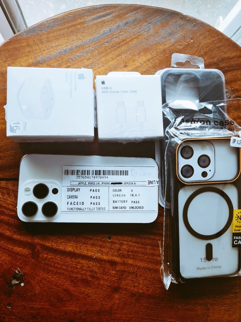 MooveRobin's tweet photo. How it started vs How it's going 

Thank you for your retweets. 🙏

Off to umuahia this morning. https://t.co/ww0qV5GYsz