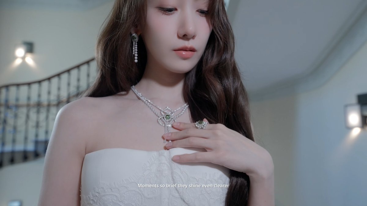 franky___a's tweet photo. The beautiful white swan, Princess YoonA 🦢🤍
#YoonA #윤아 #임윤아 #LimYoonA https://t.co/RKJ1rzxKW4