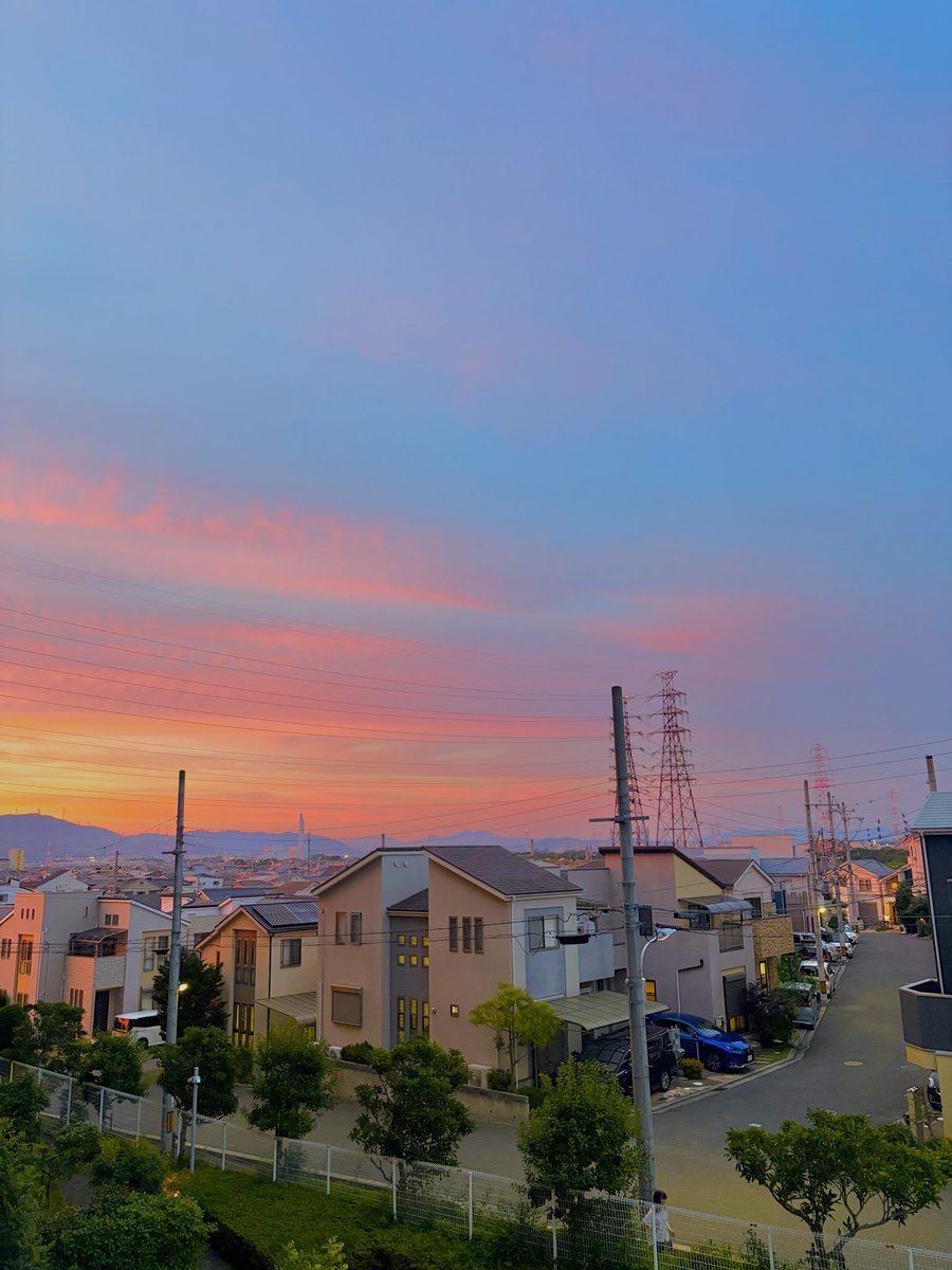 HOTABY47's tweet photo. さっきの夕 https://t.co/07n5H4ouPw
