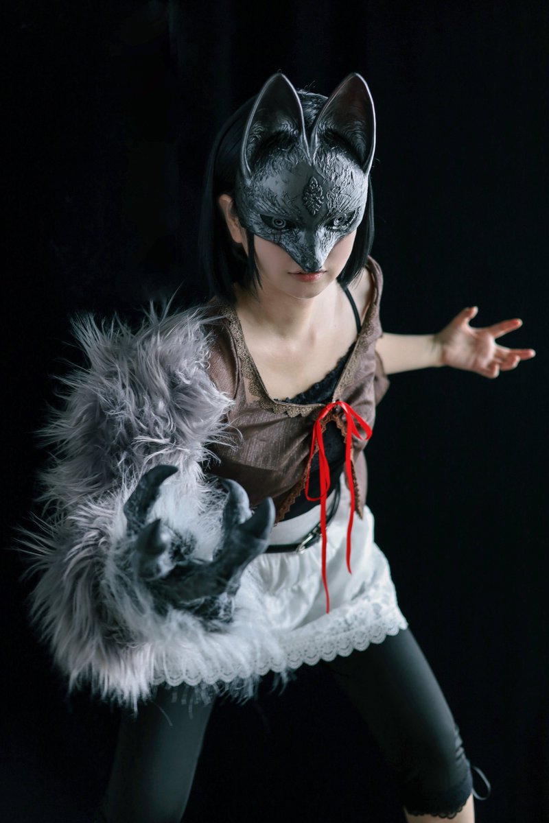 leoichi7's tweet photo. 零〜紅い蝶　天倉澪スキン　深水雛子
🦊ver.

サイレントヒルf コスプレ https://t.co/uBnKGw2MNJ