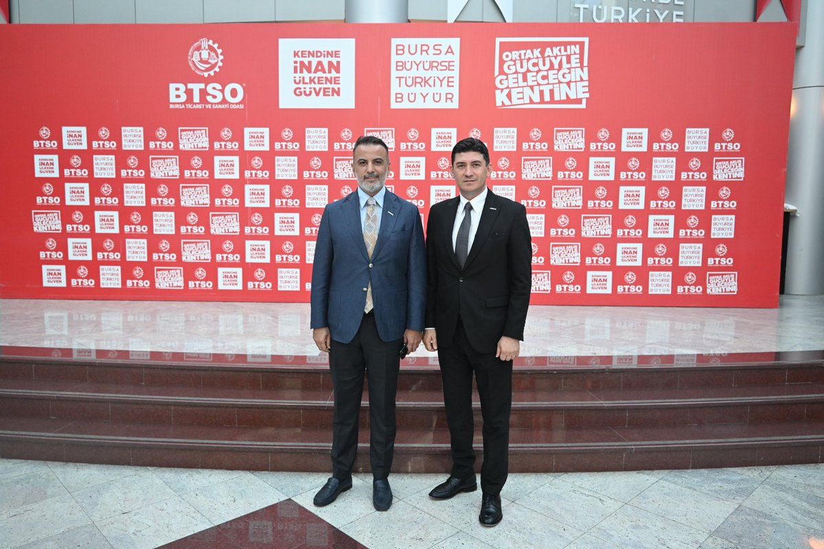 orhanaydin's tweet photo. Bursa Ticaret ve Sanayi Odası Yönetim Kurulu Başkanı Sn. İbrahim Burkay’ın ev sahipliğinde sektörün çok değerli isimleriyle Bursa Tekstil sektörünü konuştuk. 

Bursa’mızın ekonomik vizyonuna ve tekstil sektörüne yön verecek hedeflerin ve projelerin paylaşıldığı programın şehrimiz, iş dünyamız ve ülkemiz adına hayırlı olmasını diliyor, emeği geçenlere ve bir birinden değerli tüm katılımcılara teşekkür ediyorum.

Ayrıca yaklaşan BTSO seçimlerinde İbrahim Burkay başkanımıza başarı temennilerimi iletiyor, çalışmalarında üstün muvaffakiyetler diliyorum. @ibrahim_Burkay