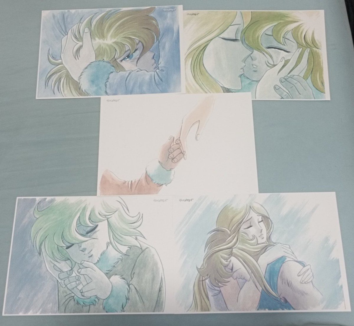 HyogaRaul's tweet photo. Por fin, despues de tiempo, y aunque casero, con papel de buen gramaje, he podido sacar las laminas que adquiri a la gente de @the_hakuren del precioso ending de Hyoga en el pais del Hielo. Han quedado preciosas. Mil gracias por crearlas https://t.co/6ShLdOgUOy