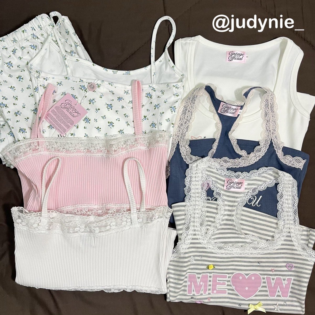 Judynie_'s tweet photo. ˖ ݁ 𐙚 ส่งต่อเสื้อผ้าค้าบ มีมากกว่าในภาพ 💗

📍ลงวันพน. 21:30 ค้าบ

ลงในโอเพ่นแชทก่อนนะคะ 💗💗

รีปักฟอลลด5 บาทคับ

#ส่งต่อเสื้อผ้ามือสอง #ส่งต่อเสื้อผ้ามือ2 #ส่งต่อเสื้อผ้า #เสื้อผ้ามือ2 #ส่งต่อ #โล๊ะตู้เสื้อผ้า #ส่งต่อเสื้อผ้ามือสองสภาพดี #โล๊ะตู้ #ส่งต่อcintage #ส่งต่อstylist https://t.co/FoEEYozinC