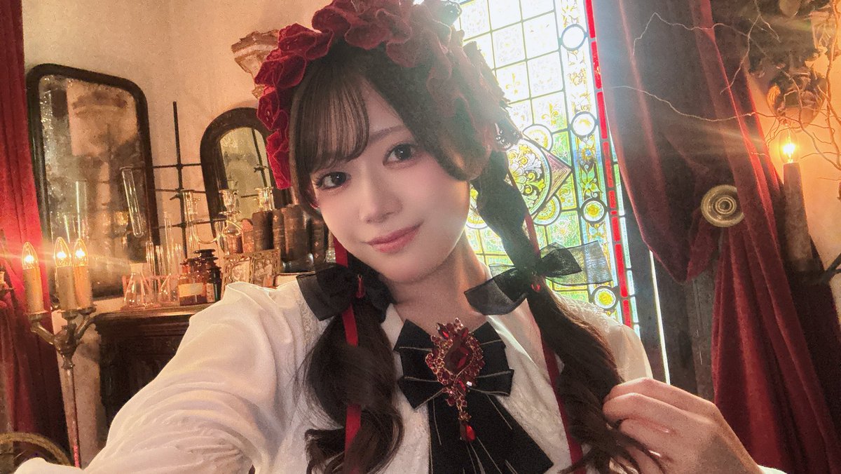 h_maki_official's tweet photo. 「CINDERELLA GIRLS MUSICAL DERE of the DEAD」いよいよ明日🌸

こずえちゃんたちのお仕事、一緒に精一杯頑張ります！！！
会場、配信でお待ちしておりますっ🤍
#シンデレラガールズ #デレマス #デレミュ_デレオブザデッド #デレミュ #idolmaster https://t.co/HkLEkdarEa