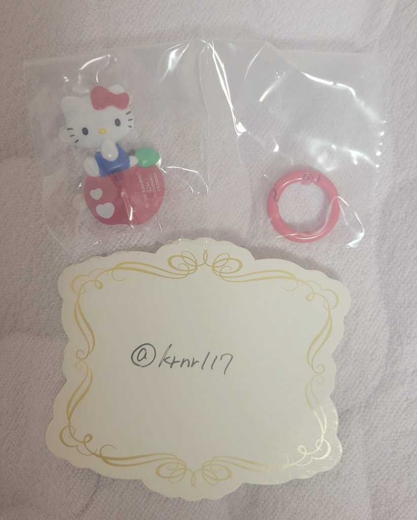 krnr117's tweet photo. 【交換】サンリオキャラクターズ キーリングハンガー ガチャガチャ

譲▶キティ
求▶クロミ

郵送交換希望です。
検索からも気軽にお声掛けください。よろしくお願いします。 https://t.co/j4ZTRCE3FI