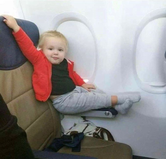 Sandrah_ug's tweet photo. When a verified account asks for a seat 

Me 💃🏼🤸..... https://t.co/kqYorwmx8j