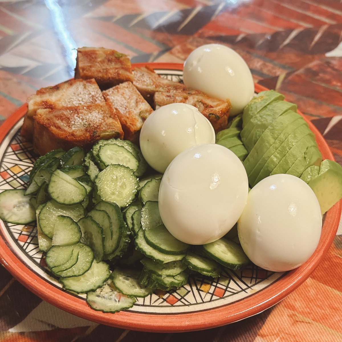 chakotea's tweet photo. 今日の夕食の冷麺のトッピングですって https://t.co/korkvWgb1I